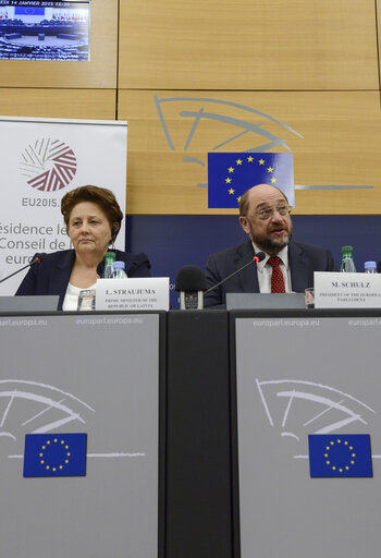 Fotografi 6: Press conference on the Latvian Presidency