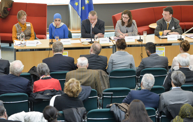 Fotografia 14: Launch of the ODIHR Guidelines on the Legal Personality of Religious or Belief Communities Speakers