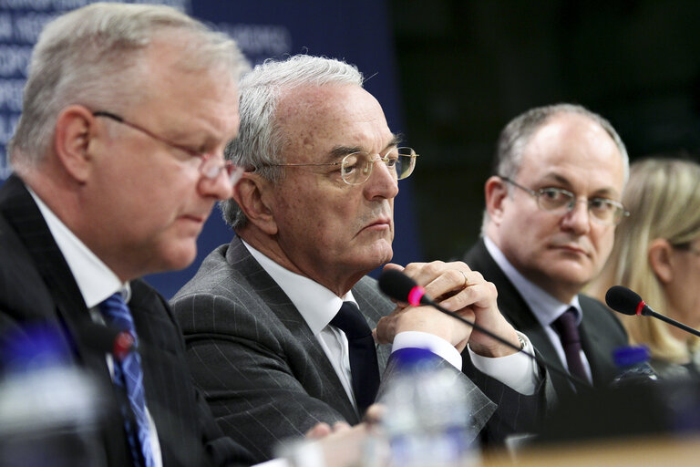 Fotografie 16: European Parliamentary Week. Press conference with EP Vice-President