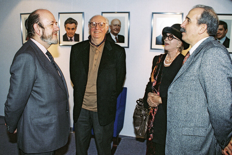 Fotogrāfija 3: Jose Maria GIL-ROBLES GIL-DELGADO EP President meets with Dario FO Nobel Prize in Literature