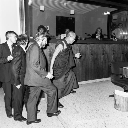 Fotografi 7: Visit of HH the Dalai Lama to the EP in Brussels in April 1990