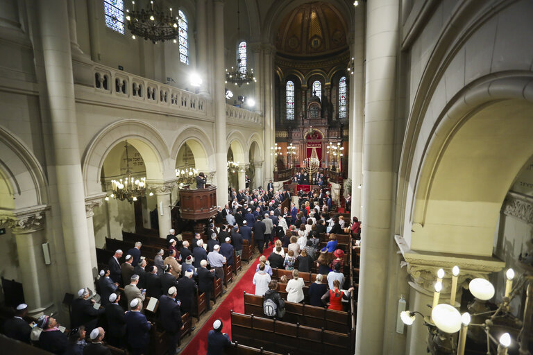 Fotogrāfija 32: Lord Jakobovits Prize of European Jewry