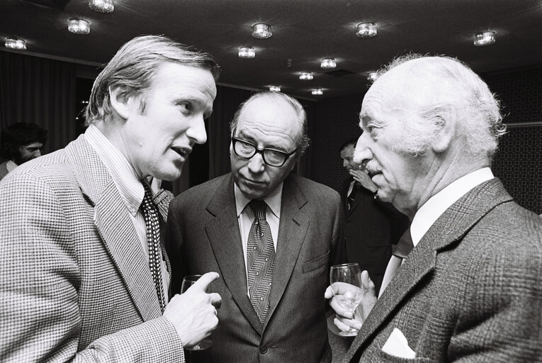 Roy JENKINS, EC President, in a meeting on January 1977