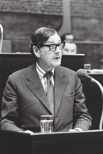 Commission Jenkins in plenary session in Luxembourg on January 1977