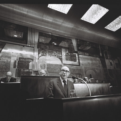 Fotografie 9: Portraits of Roy JENKINS in a Luxembourg session