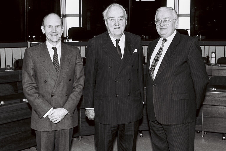 Fotografija 19: Meeting with Christopher PROUT and Egon KLEPSCH at the EP in Strasbourg.