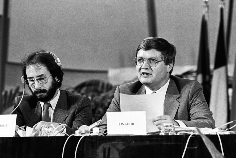 Photo 47: EU - Latin America Inter parliamentary conference at the Palais des Congres in Brussels