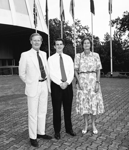 Φωτογραφία 2: The MEP Bryan MD CASSIDY and guests in Strasbourg in September 1991.