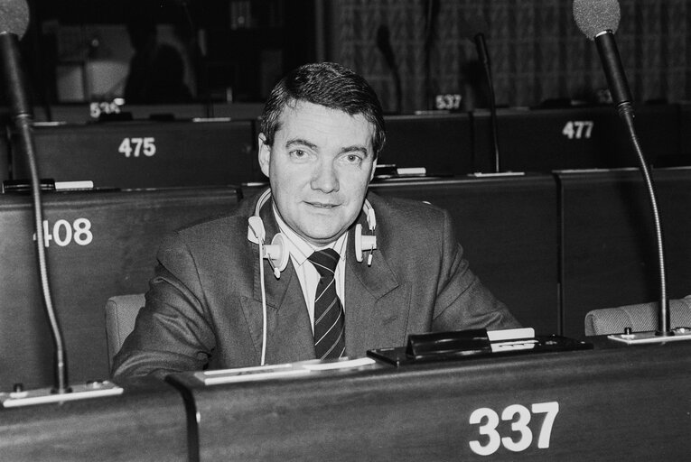 Φωτογραφία 7: MEP Andre SAINJON during a plenary session in Strasbourg in April 1990.