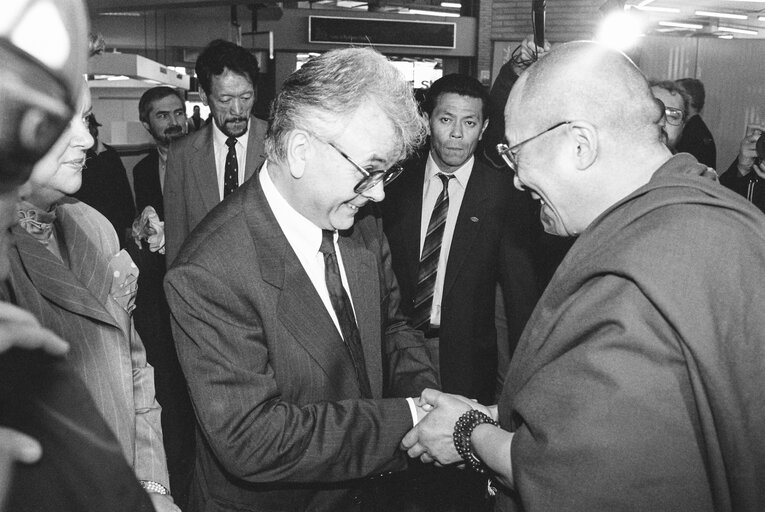 Fotografi 19: Visit of HH the Dalai Lama to the EP in Brussels in April 1990