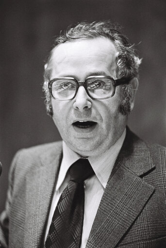 Portraits of Carlo MEINTZ in a Luxembourg session