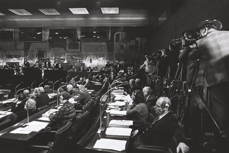 Commission Jenkins in plenary session in Luxembourg on January 1977