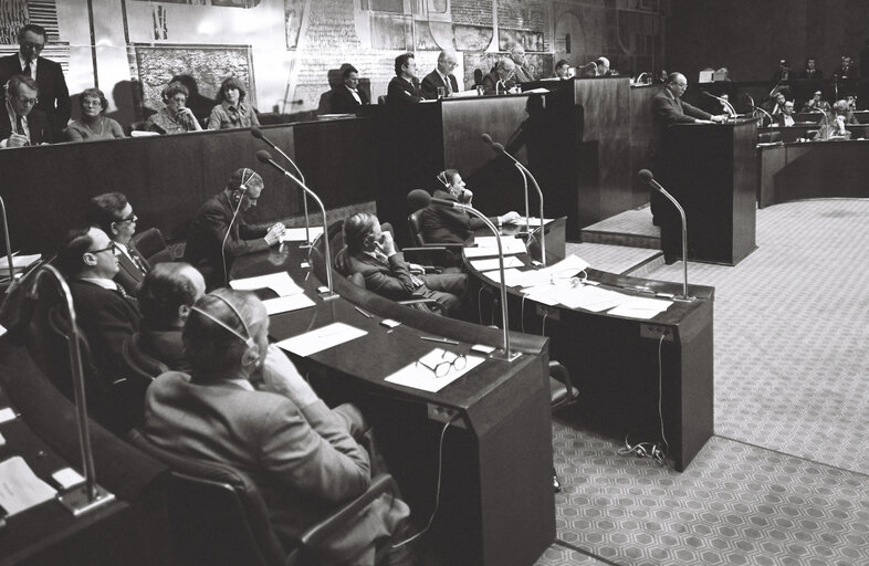 Portraits of Roy JENKINS in a Luxembourg session