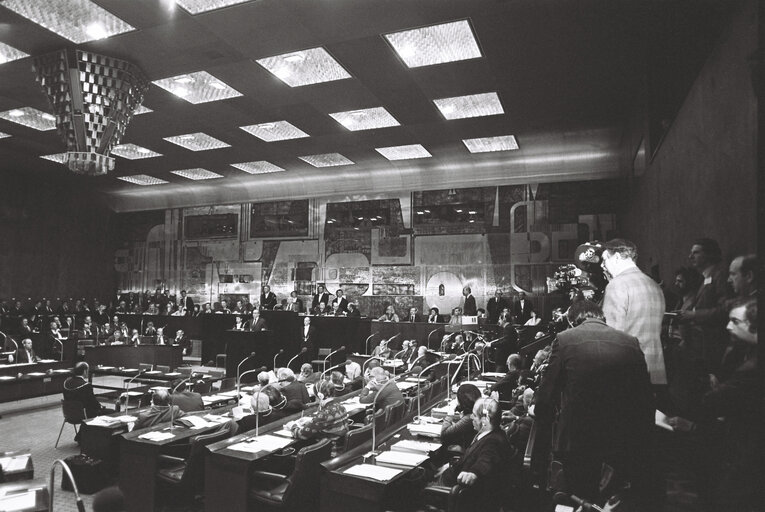 Commission Jenkins in plenary session in Luxembourg on January 1977