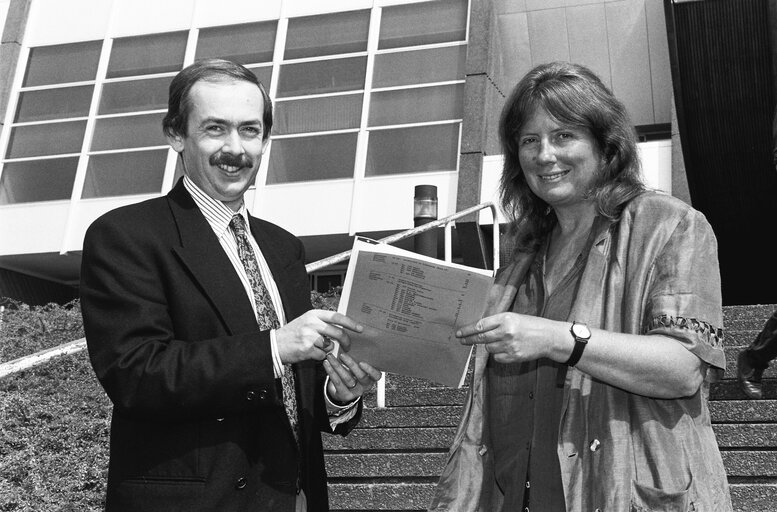 Fotogrāfija 2: The MEP Wayne DAVID and guest in Strasbourg in September 1991.