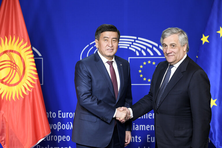 Fotografia 1: Visit of His Excellency Sooronbay JEENBEKOV - President of the Kyrgyz Republic to the European Parliament in Brussels