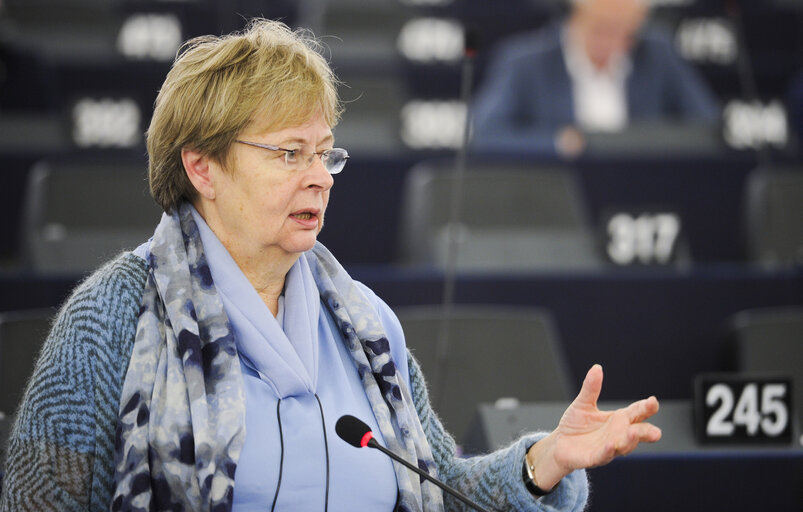 Снимка 12: Plenary Session week 41 2015 in Strasbourg  Statement by the Vice-President of the Commission/High Representative of the Union for Foreign Affairs and Security Policy - Situation in Syria    Statement by the Vice-President of the Commission/High Representative of the Union for Foreign Affairs and Security Policy - Situation in Turkey