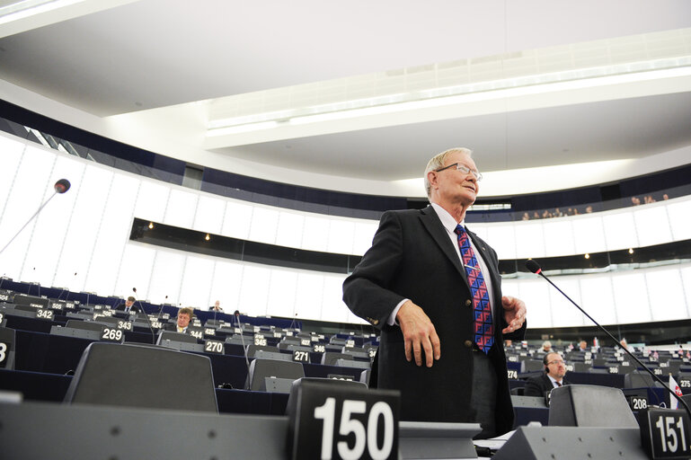 Снимка 1: Plenary Session week 41 2015 in Strasbourg  Statement by the Vice-President of the Commission/High Representative of the Union for Foreign Affairs and Security Policy - Situation in Syria    Statement by the Vice-President of the Commission/High Representative of the Union for Foreign Affairs and Security Policy - Situation in Turkey