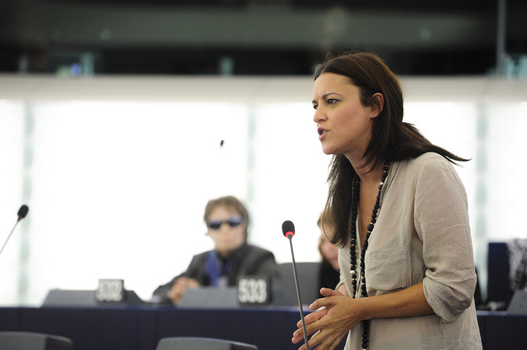 Снимка 8: Plenary Session week 41 2015 in Strasbourg  Statement by the Vice-President of the Commission/High Representative of the Union for Foreign Affairs and Security Policy - Situation in Syria    Statement by the Vice-President of the Commission/High Representative of the Union for Foreign Affairs and Security Policy - Situation in Turkey