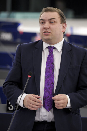 Fotografie 14: Plenary session week 41 2015 in Strasbourg  Oral question - Emission measurements in the automotive sector  Commission: O-000113/2015 [ENVI, IMCO, ITRE, TRAN]  Statement by the Vice-President of the Commission/High Representative of the Union for Foreign Affairs and Security Policy - Situation in Libya  Oral question - The death penalty  Council: O-000103/2015 [AFET]