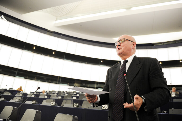 Снимка 3: Plenary Session week 41 2015 in Strasbourg  Statement by the Vice-President of the Commission/High Representative of the Union for Foreign Affairs and Security Policy - Situation in Syria    Statement by the Vice-President of the Commission/High Representative of the Union for Foreign Affairs and Security Policy - Situation in Turkey