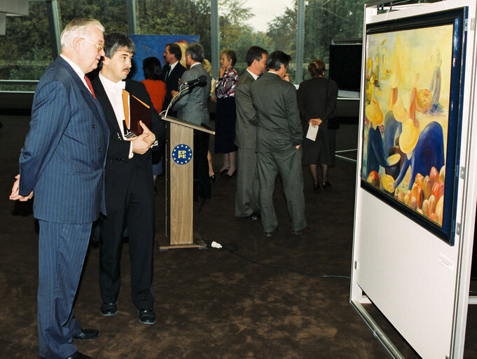 Foto 3: Inauguration of exhibition in 1992