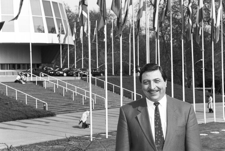 Foto 10: MEP Claude DESAMA at the European Parliament in Strasbourg