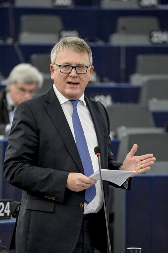 Fotografie 4: Plenary session week 51 2015 in Strasbourg - Preparation of the European Council meeting of 17 and 18 December 2015  Council and Commission statements