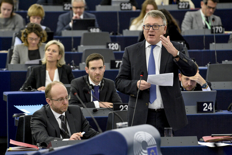 Fotografie 2: Plenary session week 51 2015 in Strasbourg - Preparation of the European Council meeting of 17 and 18 December 2015  Council and Commission statements