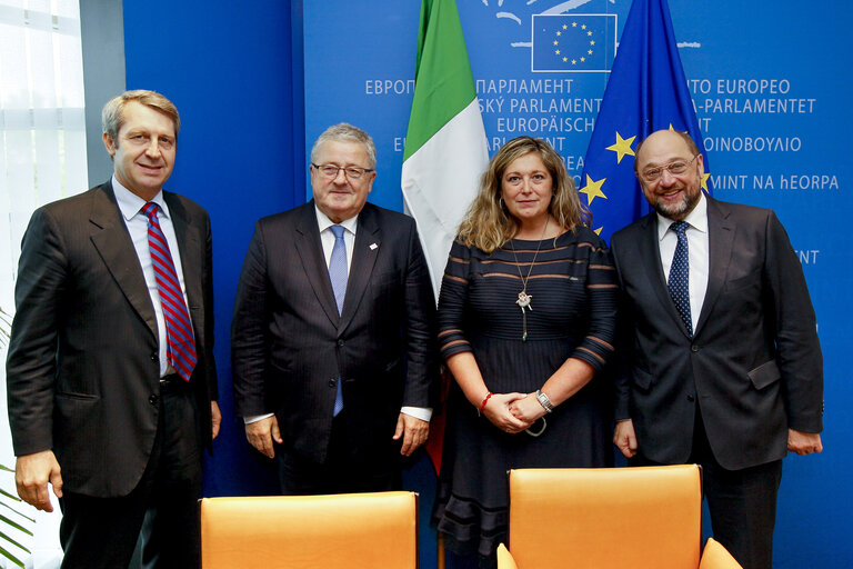 Φωτογραφία 3: Martin SCHULZ - EP President LEX signing