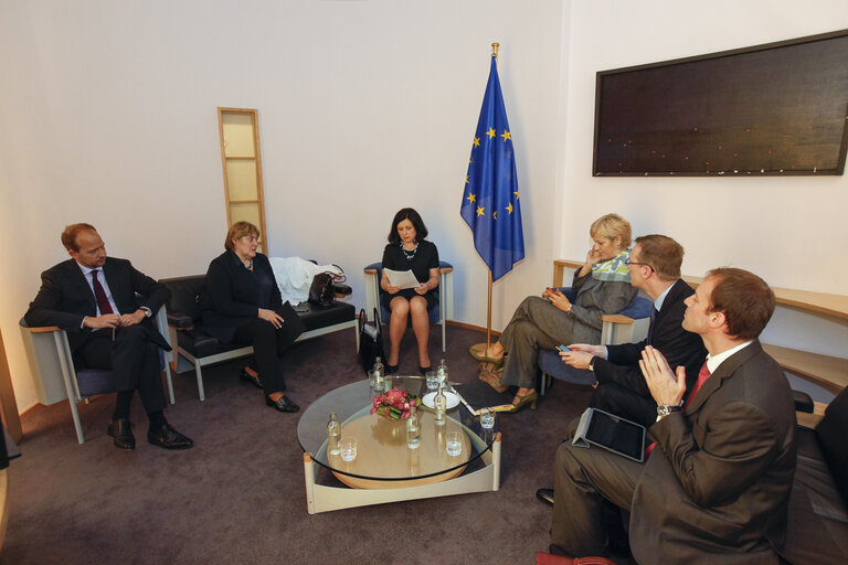 Nuotrauka 4: Arrival of Vera JOUROVA, Commissioner-designate for Justice, Consumers and Gender Equality