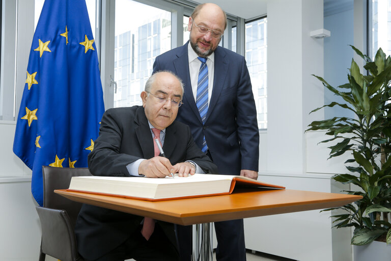 Φωτογραφία 1: Martin SCHULZ - EP President meets with the President of the House of Representatives of the Republic of Cyprus Mr. Yiannakis L. OMIROU