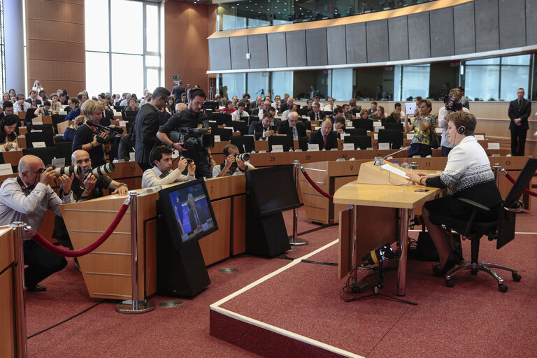 Foto 9: Hearing of Commissioner-designate for Budget and Human Ressources - BUDG - CONT