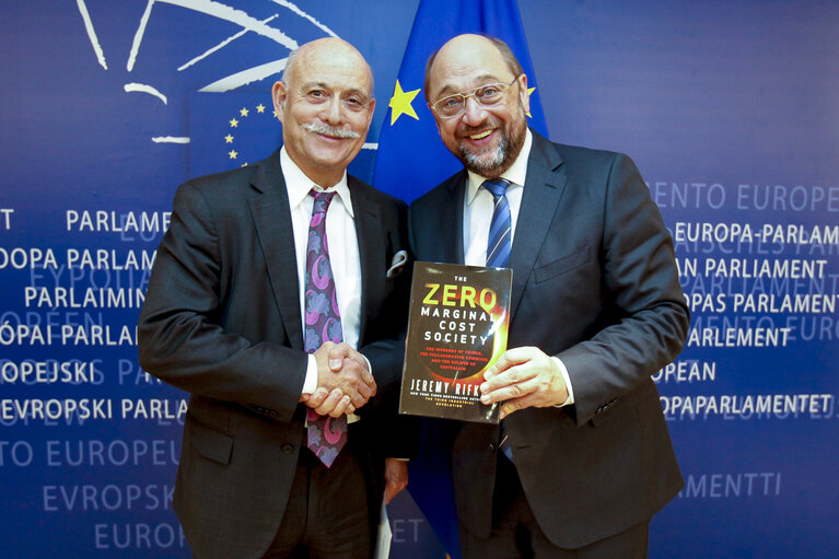 Fotografie 4: Martin SCHULZ - EP President meets with Jeremy RIFKIN - Economist