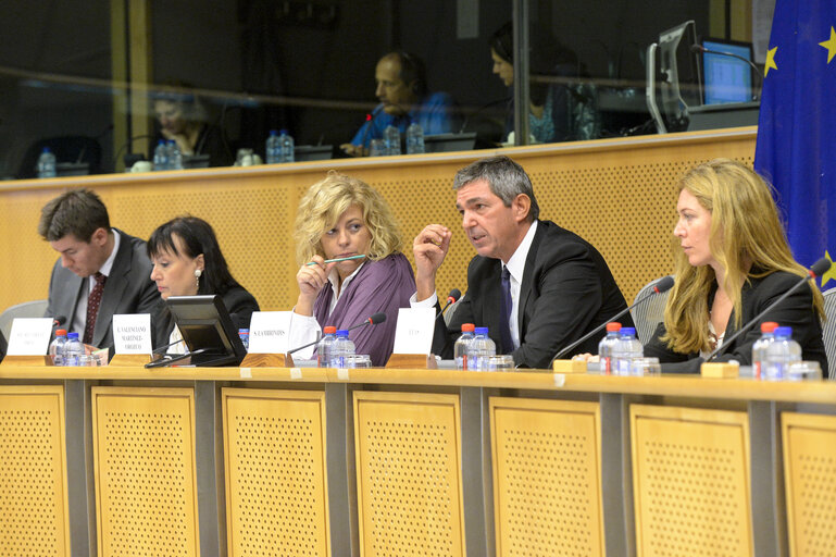 Fotó 5: Discussion with EU Special Representative for Human Rights.