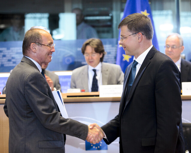 Fotografija 42: Hearing of Commissioner-designate for Euro and Social Dialogue - ECON - EMPL