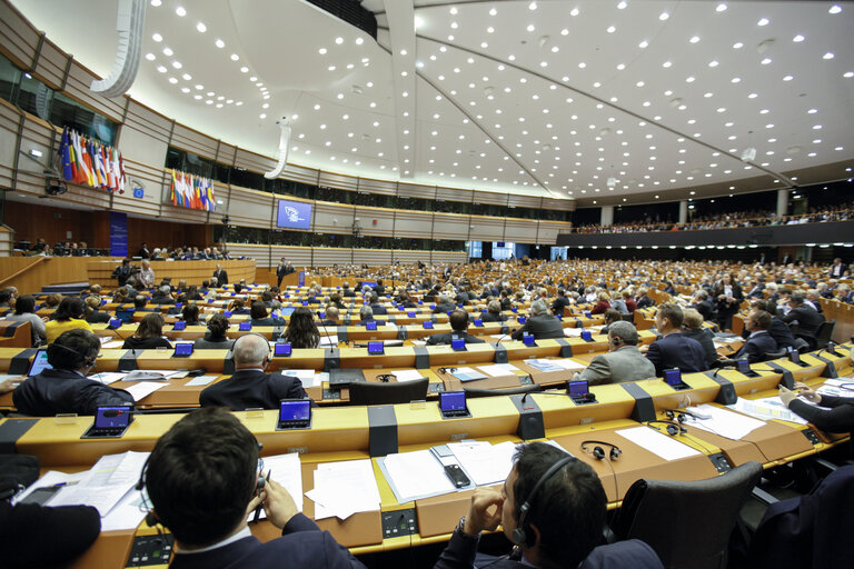 Billede 1: Plenary session in Brussels - week 46 2014 - EP President Opening of the Plenary: 25th anniversary of the fall of the Berlin wall.  Statement by the President