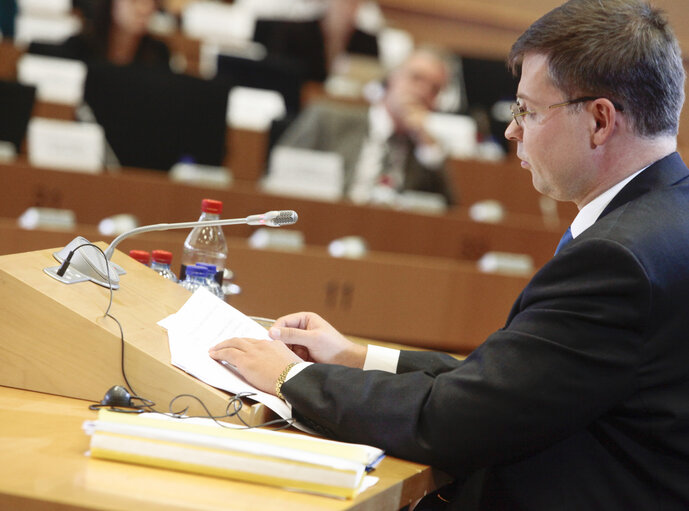 Fotografija 30: Hearing of Commissioner-designate for Euro and Social Dialogue - ECON - EMPL