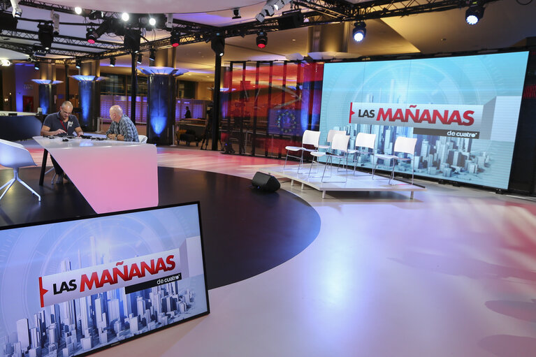 Photo 9 : Vox Box Studio set up for Spanish TV programme Las Mananas de Cuatro