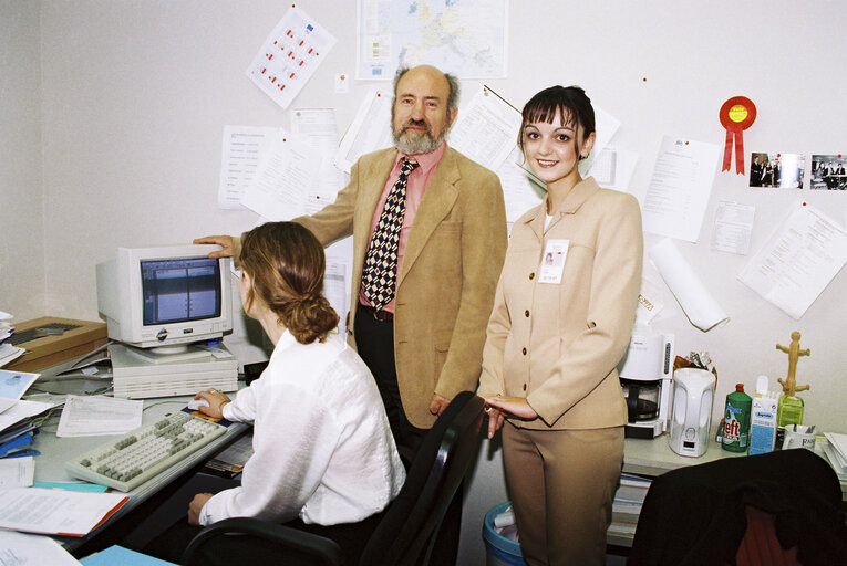 Valokuva 1: MEP Phillip WHITEHEAD with WWF activist