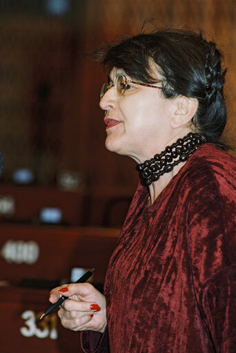 Fotogrāfija 2: MEP Maria IZQUIERDO ROJO speaks in plenary session in Strasbourg