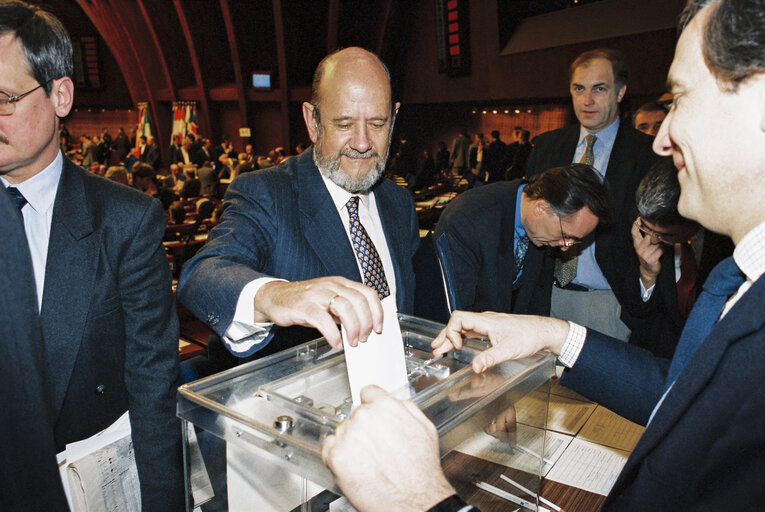 Photo 24 : Plenary Session in Strasbourg. Election of the President of the European Parliament