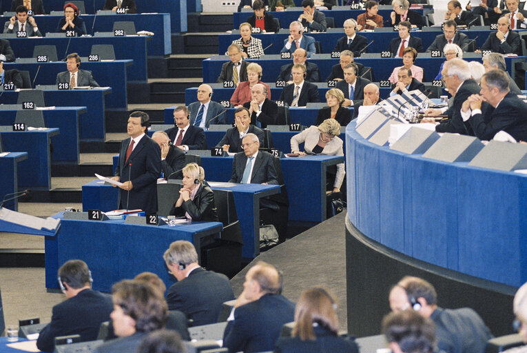 Fotogrāfija 6: Jose Manuel BARROSO - EC President in Plenary Session at the European Parliament in Strasbourg