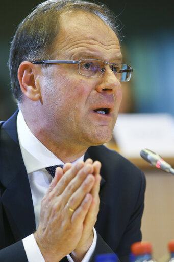 Foto 41: Hearing of Commissioner-designate for Education, Culture, Youth and Citizenship - CULT