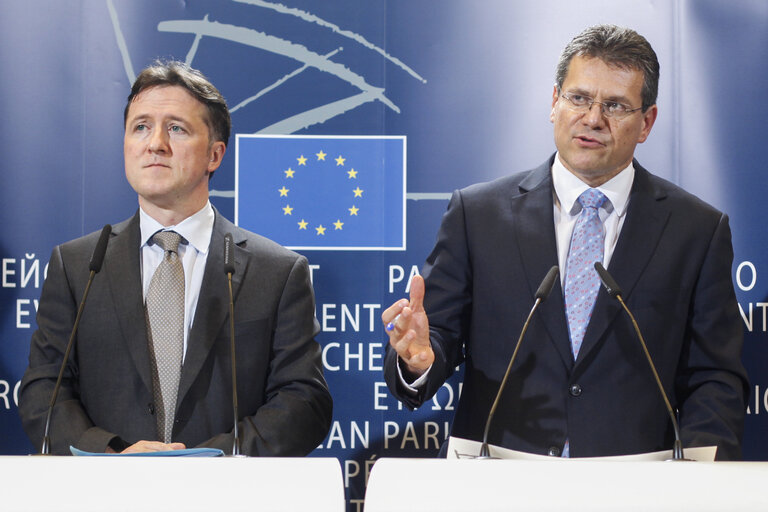 Foto 5: Press conference following the Hearing of Commissioner-designate for Transport and Space - TRAN