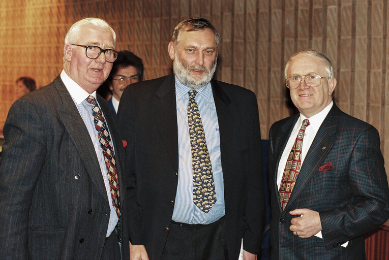 Fotó 1: James (Jim) FITZSIMONS, Franz FISCHLER and Pat the Cope GALLAGHER at the European Parliament in Strasbourg