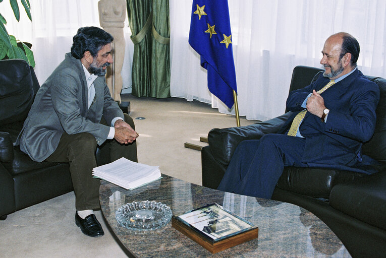 Foto 6: EP President meets with MEP Sergio RIBEIRO in Strasbourg