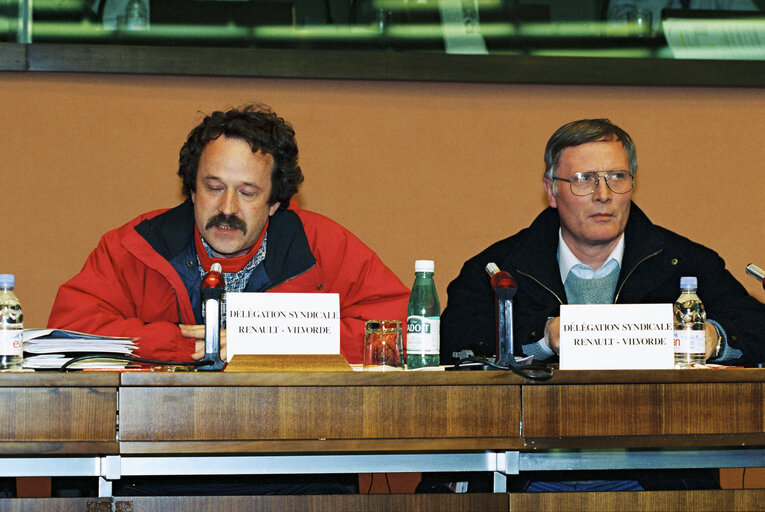 Foto 20: Meeting with trade union representatives on the closure of the Renault factory in Belgium