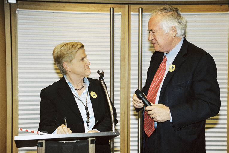 Foto 4: Meeting at the European Parliament