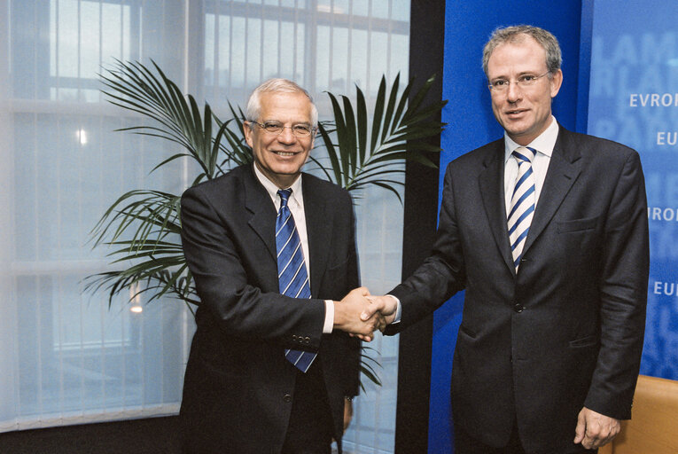 Φωτογραφία 2: Josep BORRELL FONTELLES - EP President meets with Atzo NICOLAI, Dutch Minister of European Affairs